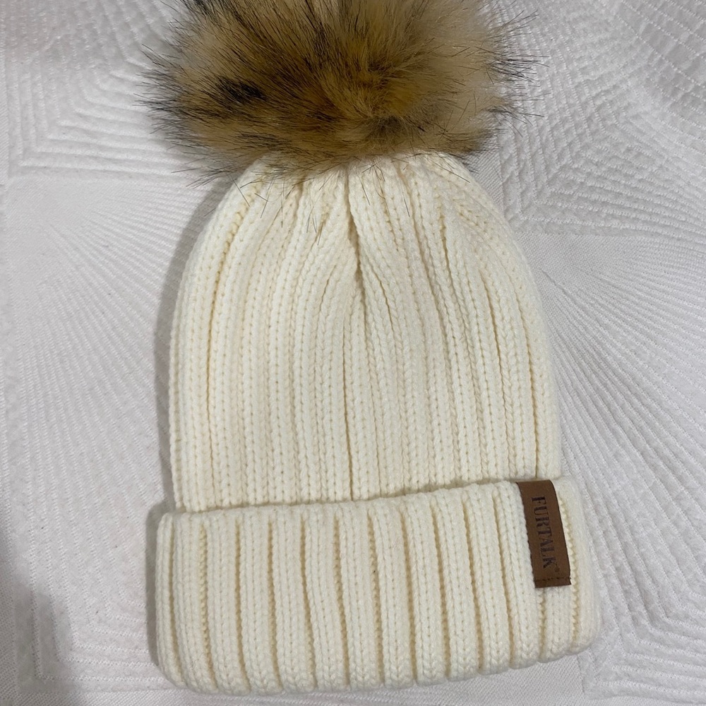 Furtalk Beanie - NWOT